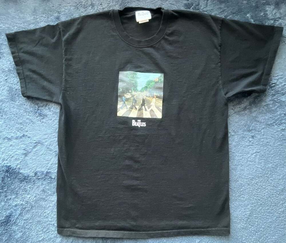 The Beatles Abbey Road Album Cover Graphic T-Shirt XL Black Fruit of the Loom